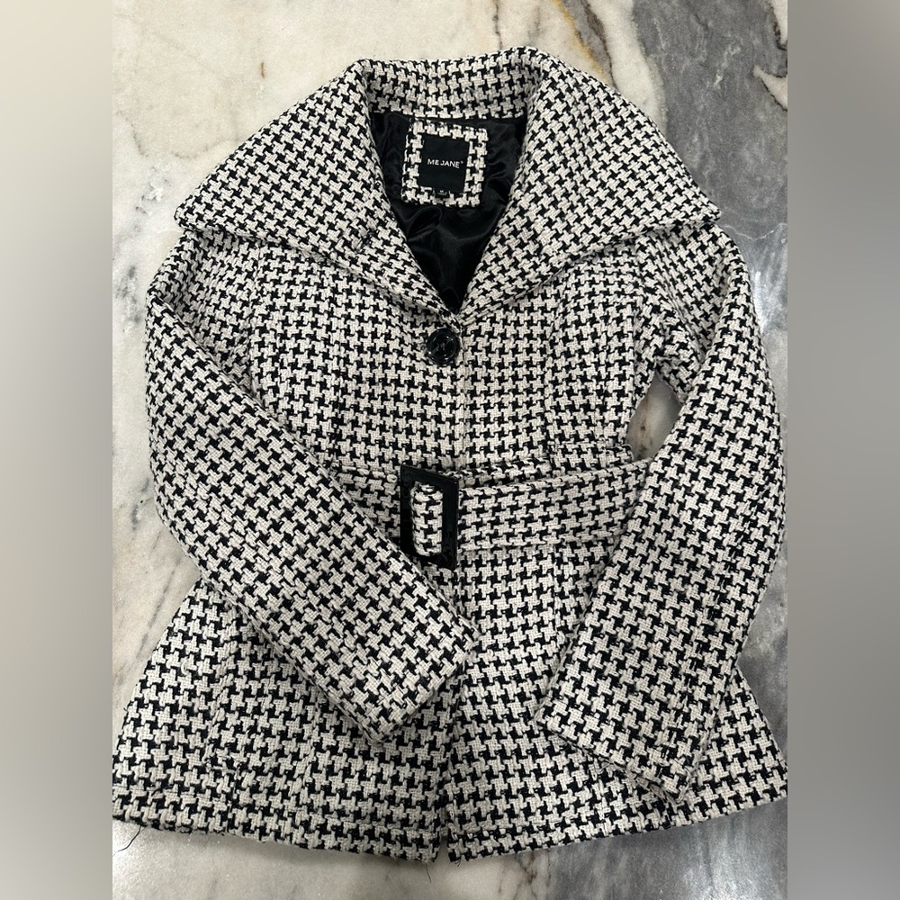 Me Jane Size Medium Houndstooth Belted Pea Coat with Oversized Collar
